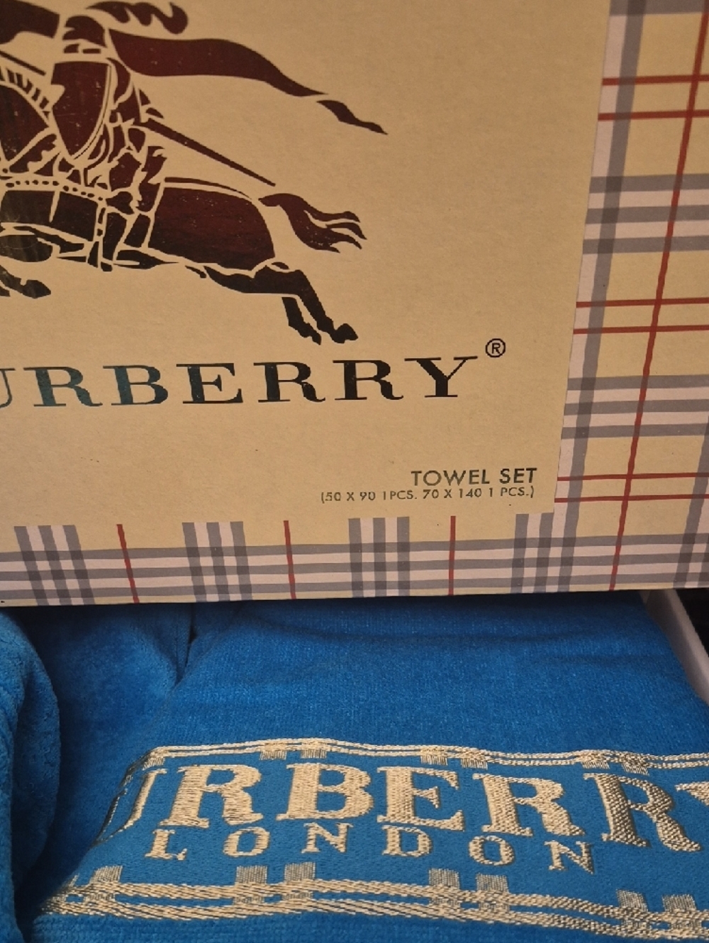 Burberry Blue Towel Set with Gold Logo 2 Towels In Box